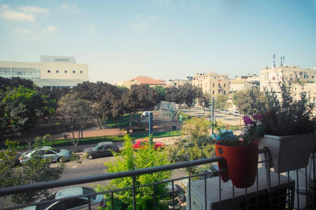 Spacious Jaffa Apt Near The Flea Market Тель-Авив Экстерьер фото